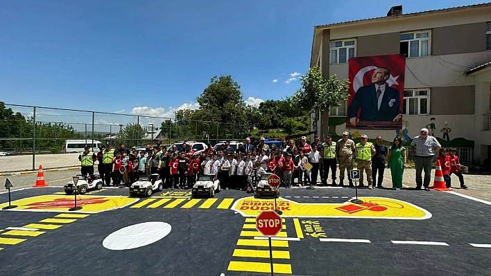 Çocuklara trafik eğitimi verildi