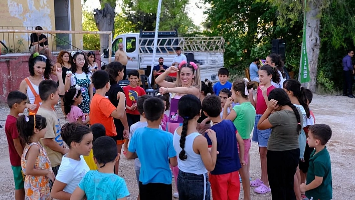 Defne Belediyesi'nin düzenlediği etkinlikte çocuklar doyasıya eğlendi