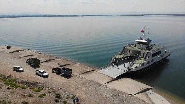 Feribot yolculuğu ilgi görüyor