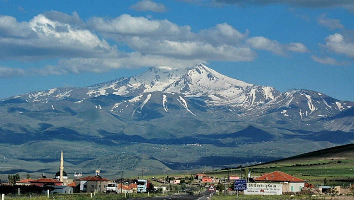 Depremde Erciyes Dağı patlayacak mı?