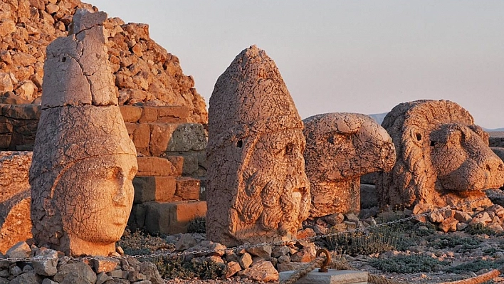 Deprem sonrası Nemrut'a ilk ziyaret