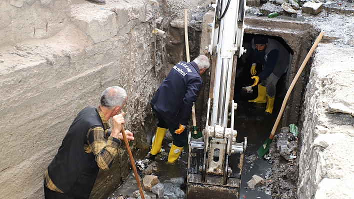 Dere yataklarında çevre temizliği başlatıldı