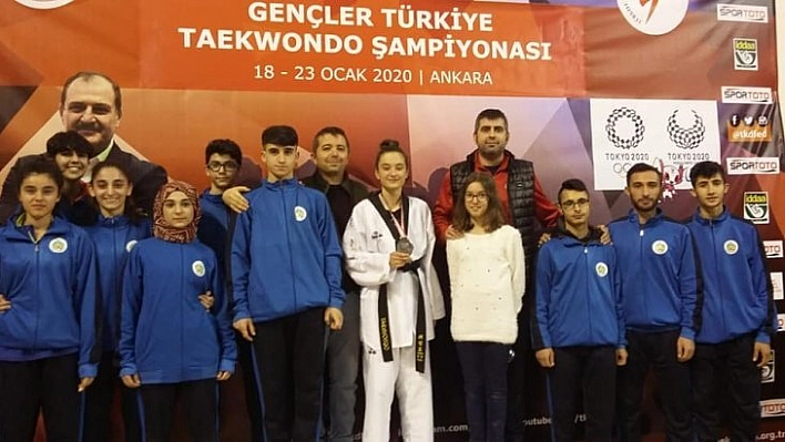 Dereceye girenler milli takıma seçildi