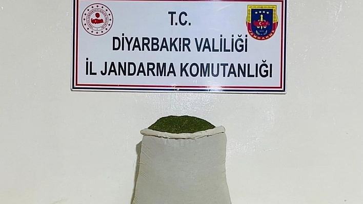 Diyarbakır'da 77 kilo esrar ele geçirildi
