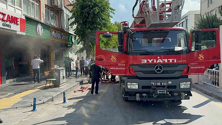 Dönercide çıkan yangın yürekleri ağza getirdi