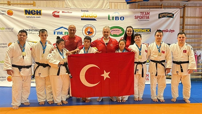 Down Judo Millilerimiz İsveç'i Fethetti, 8 Altın Madalya Kazandı!