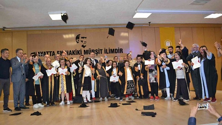 Özel öğrencilerin diploma heyecanı