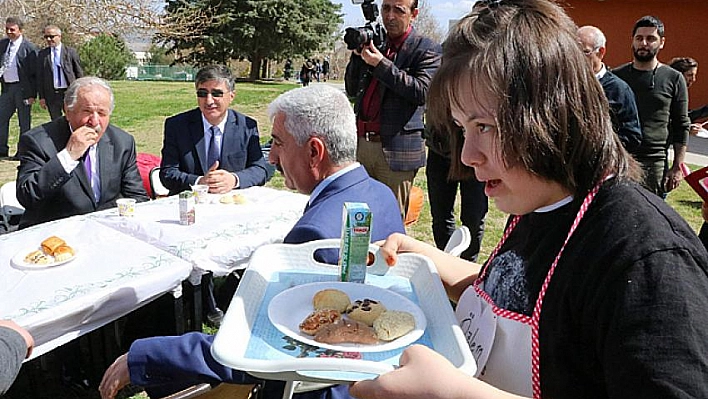 Down Kafe büyük ilgi görüyor 