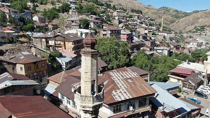 Elazığ'da 200 yıllık Cami Bekliyor...