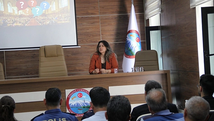 Elazığ'da akılcı ilaç kullanımı ve bitkisel ürünler toplantısı