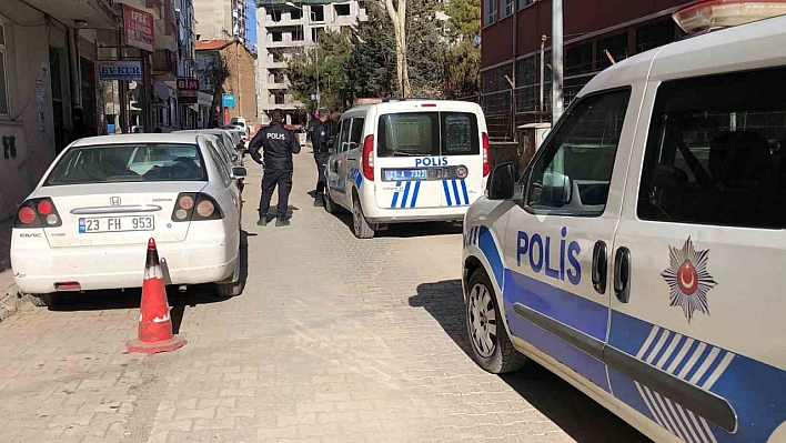 Elazığ'da bıçaklı kavga: 1 yaralı