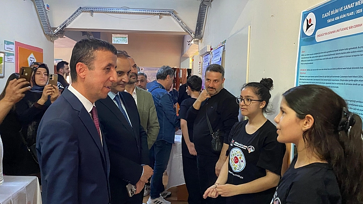 Elazığ'da Bilim ve Sanat Merkezindeki fuara yoğun ilgi