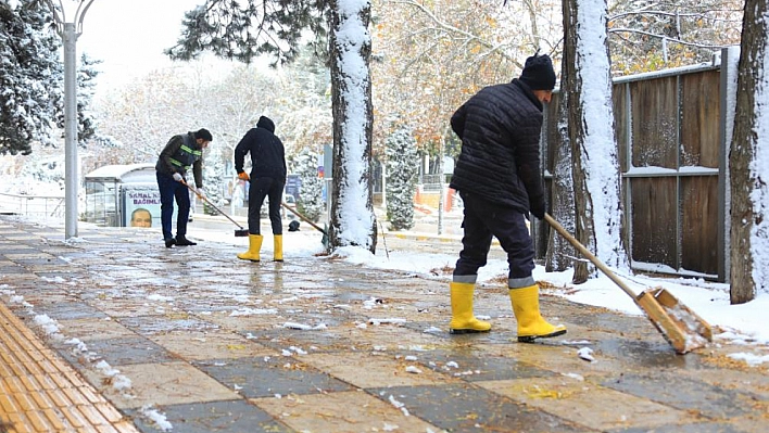 Elazığ'da kar çalışmaları devam ediyor!