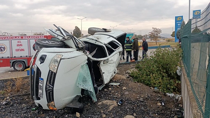 Elazığ'da Otomobil Takla Attı: 2 Yaralı