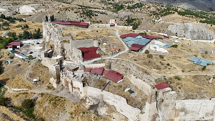 Elazığ'da tarihi buluntular gün yüzüne çıkarıldı.