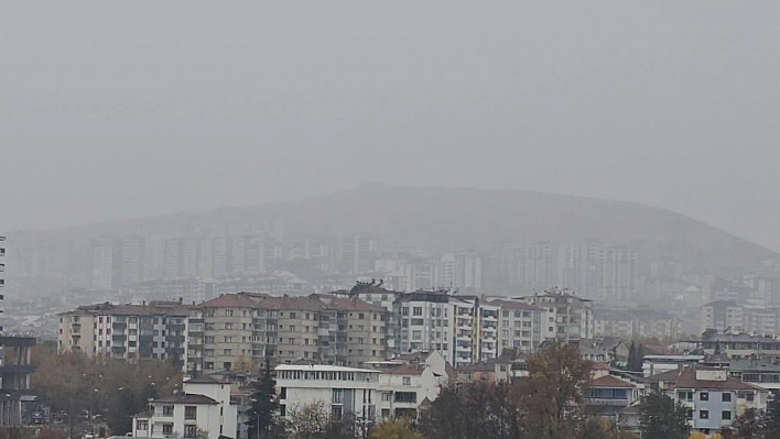 Elazığ'nın Yüksek Kesimlerinde Sis Etkili Oldu