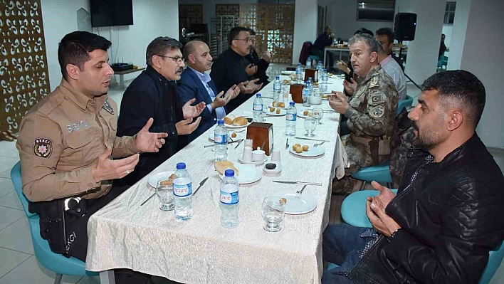 İlk iftarını Malatya'da açtı