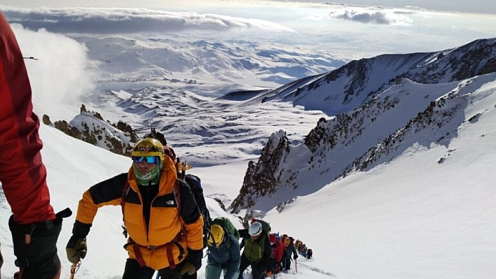 Erciyes Dağı'nda Uluslararası Dağcılar Buluştu