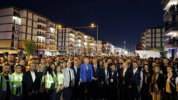 Erdoğan, Malatya'da hatıra fotoğrafı çektirdi