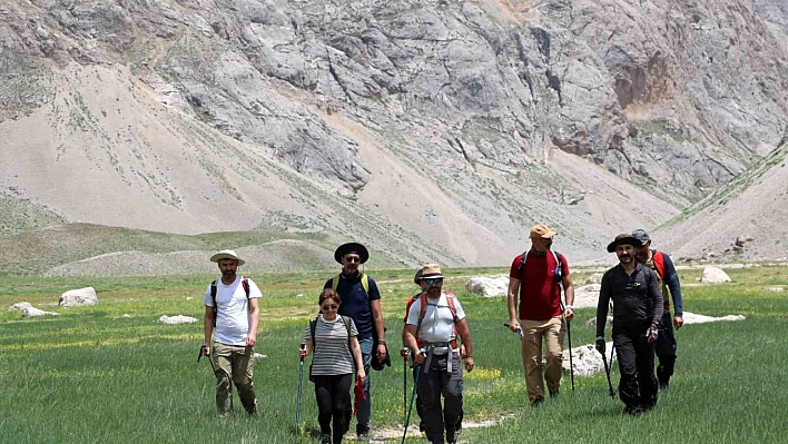 Erzincan'dan Tunceli'ye kadar doğa severler bu gezide buluştu