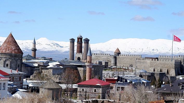 Erzurum'un milletvekili sayısı 5'e düştü