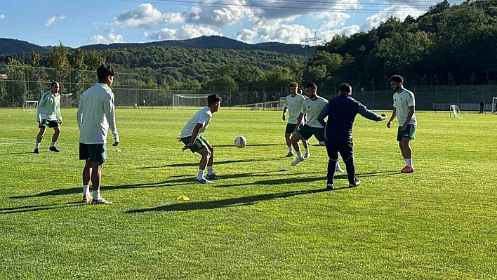 Esenler Erokspor, Bolu'da güç depoluyor