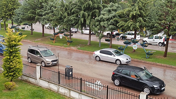 Meteoroloji Uyarmıştı... Etkili olmaya başladı! Malatya bugün de göle dönecek mi!?