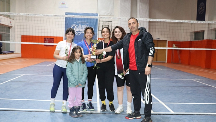 Evin Sultanları Voleybol Turnuvası sona erdi