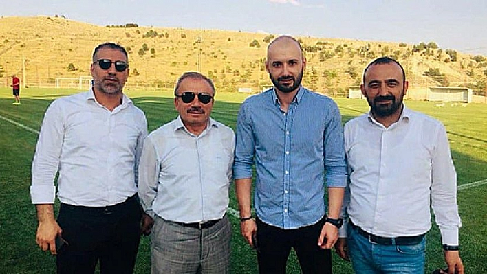 Basınla tanıştı