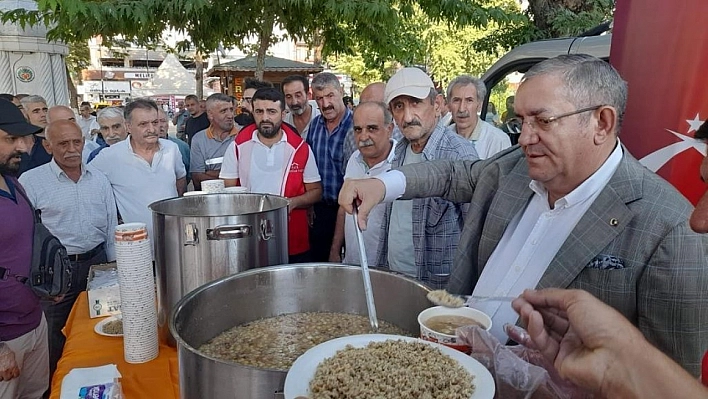 5 bin kişiye aşure ikramı