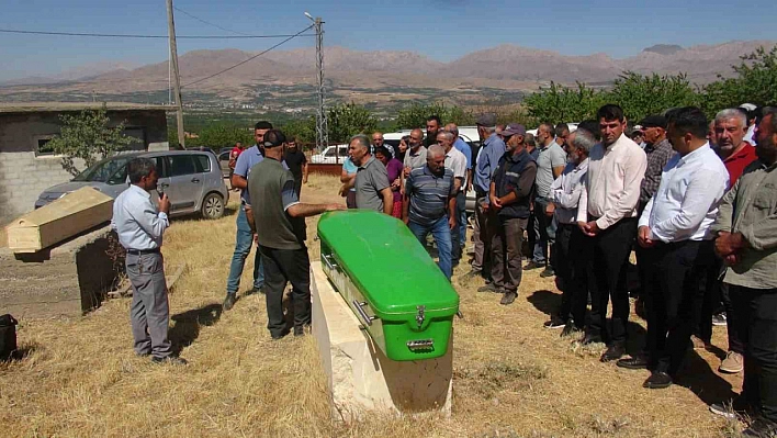 Akçadağ'da Feci Kaza: İki Kız Kardeş Gözyaşlarıyla Uğurlandı