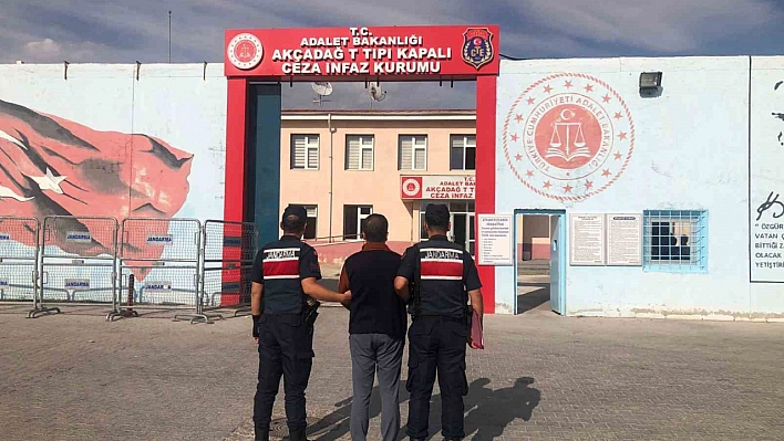 FETÖ firarisi jandarmadan kaçamadı