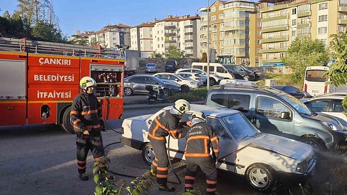 Fiat-Tofaş otomobil alevlere teslim oldu