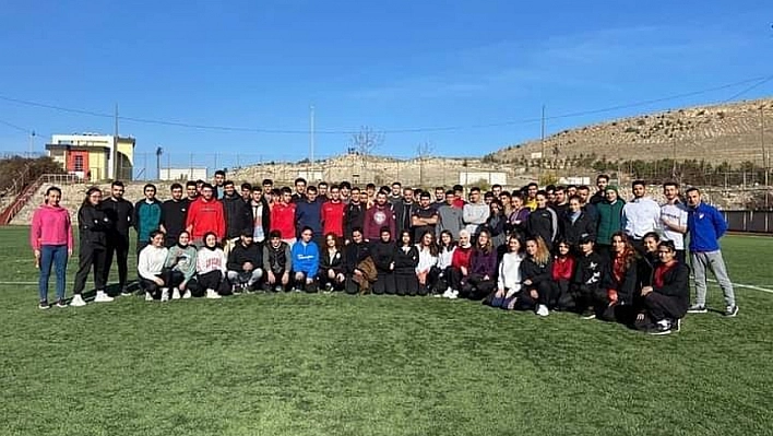 Futbol hakem kursuna yoğun ilgi