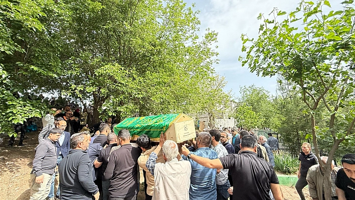 Gazeteci Ümit Özdal son yolculuğuna uğurlandı
