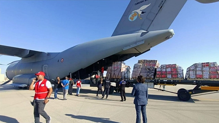 Gazze'ye yardım taşıyan üçüncü uçak yola çıktı