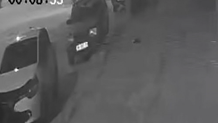 Gece yarısı dehşeti: Pompalı tüfekle ateş açtılar