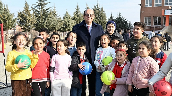 Geçit, Gençlerle 'Spor İstasyonları' Etkinliğinde Buluştu