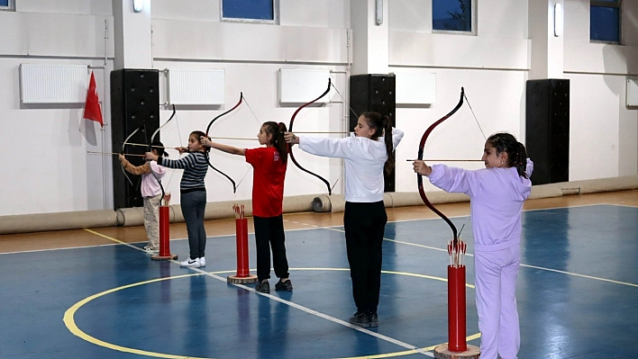 Geleneksel Türk Okçuluk müsabakaları düzenlendi