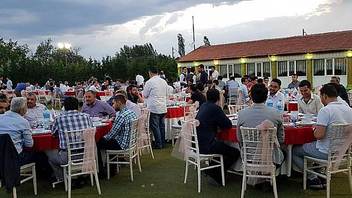 Genç MÜSİAD iftar verdi 