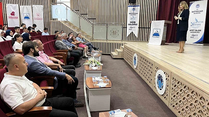 Battalgazi Belediyesi'nden gençlere afet farkındalığı eğitimi