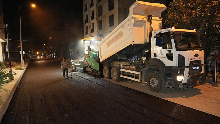 Gölbaşı Caddesi'nde gece mesaisi