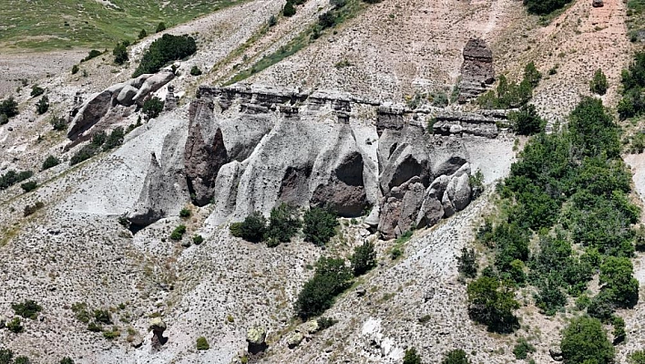 Görüntüsü peri bacalarını andırıyor