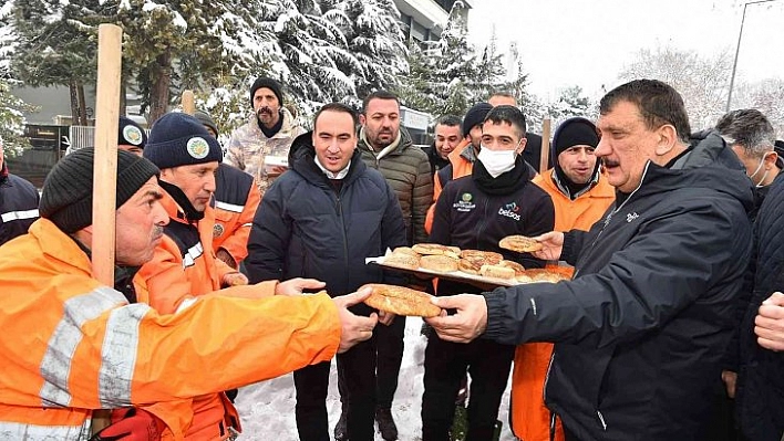 Gürkan'dan  destek ziyareti