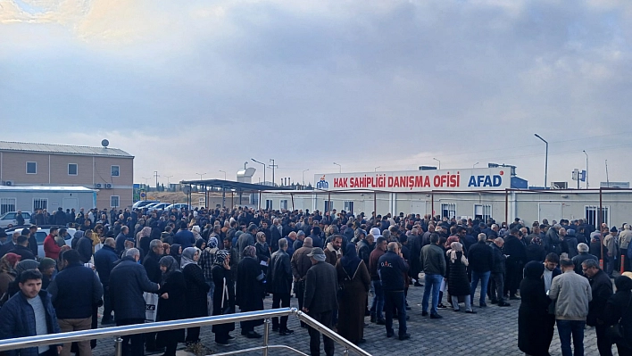 Malatya'da Hak Sahipliği İçin Ek Süre Başladı: Depremzedeler Kuyruğa Girdi!