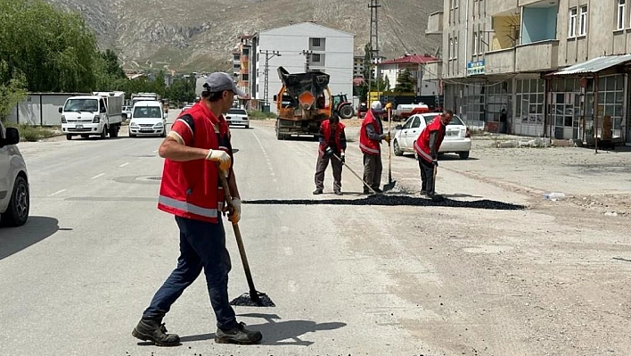 Yollar onarılıyor