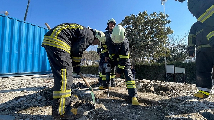 Hatay'da itfaiye personeline arama kurtarma eğitimi verildi