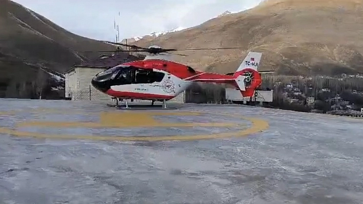 Helikopter ambulans 22 yaşındaki hasta için havalandı