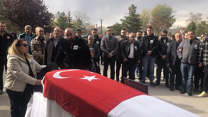 Hemşire son yolculuğuna uğurlandı