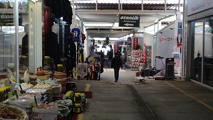 Malatya'nın ticaret dengesi alt üst oldu: Belediyelerin kontrolsüzlüğü esnafı iflasa sürüklüyor!